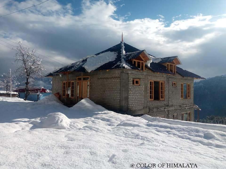 Loghouse At Khajjiar Lake Exterior photo